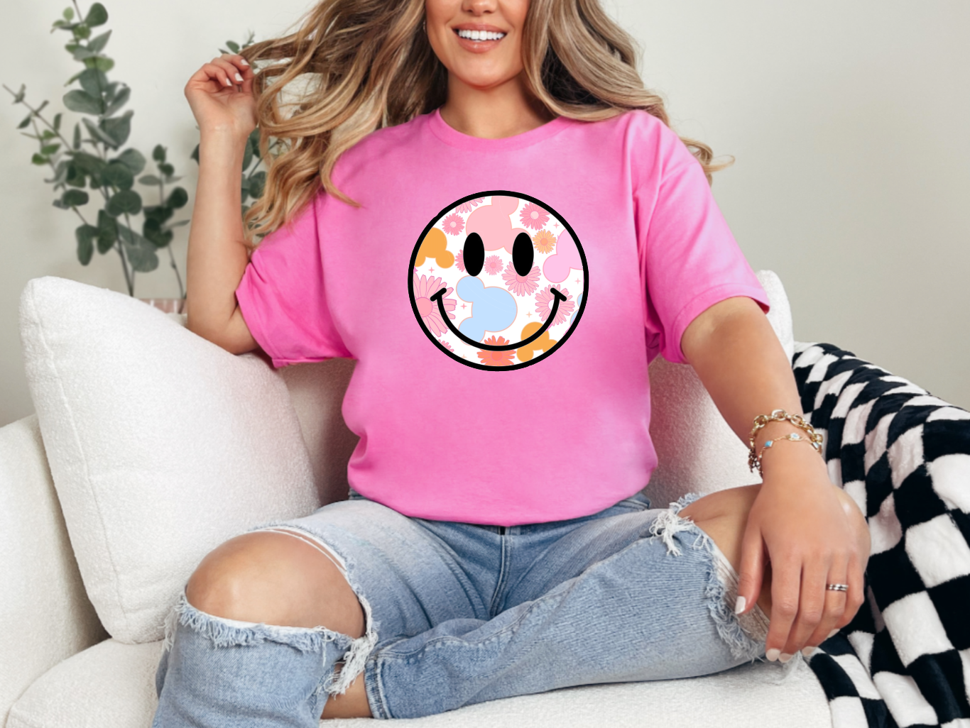 Smiliest Place On Earth Trendy Graphic T-Shirt